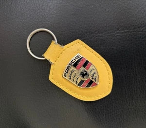 Porta llavero Porsche amarillo - Imagen 1 de 7
