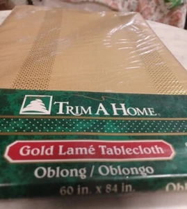 Vintage Trim A Home Gold Lame Tischdecke 60" x 84" länglich Neu mit Etikett - Bild 1 von 1