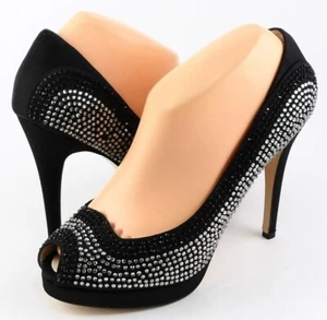 $109 CAPARROS INSPIRE Black Satin Jeweled Designer Peep Toe EVENING Pumps 8.5 - Picture 1 of 4