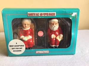 New Pacific Giftware Ceramic Magnetic Kissing Mr Mrs Claus Salt Pepper Shaker - Picture 1 of 4