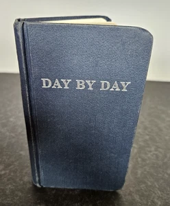 DAY BY DAY by Hazelden - Alcoholics Anonymous, Vintage 1974 HB, Faith, Trust - Picture 1 of 12