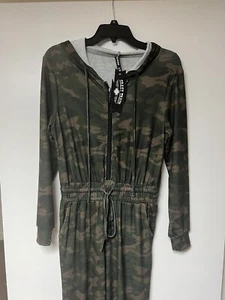 Crazy Train Clothing Women’s One Piece Camouflage Jumpsuit Stretch Pockets XS - Picture 1 of 13