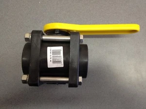 VÁLVULA DE BOLA DE POLIETILENO PUERTO ESTÁNDAR 1-1/4" CON PERNOS DE ACERO INOXIDABLE NORWESCO P#61119 - Imagen 1 de 3