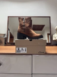 Clarks Ladies Ankle Boots ODOLLO ZIP Cognac Suede UK 7 D / 41 - Picture 1 of 8