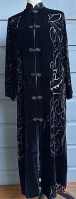 Abrigo Plumero Kimono Floral Negro Burnout Terciopelo Seda Ethos De Colección - Talla L Foto 1 de 4