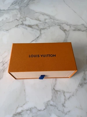 LOUIS VUITTON темно-синий пустая коробка солнцезащитные очки / очки чехол магнитная коробка 6,5 x 2,8 x 2,4» - Изображение 1 из 4
