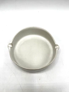 Bennington Potters Vermont Ashtray *1688 Matte Finish Off White - Picture 1 of 6