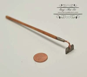 1:12 Dollhouse Miniature Hoe-Antique MWC 501 - Picture 1 of 3