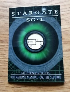 Stargate Season 8 Relic Trading Card R14 OPERATIONS MANUAL 367/420 - Bild 1 von 2