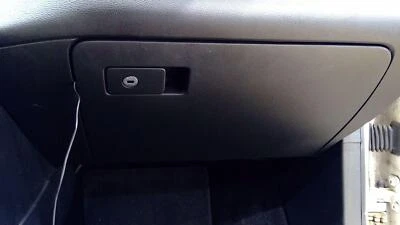 Compartimento de guantera Volkswagen Passat 2006-2010 - negro OEM 3C1857101L1QB Foto 1 de 2