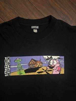 Camiseta Courage The Cowardly Dog Cartoon Network Logotipo Caja MODERNA Negra Relax Foto 1 de 3