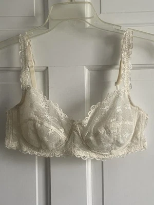 Sutiã 32B Vintage Intimissimi VS Renda Transparente Balconette Underwire Bege Off-white - Imagem 1 de 4