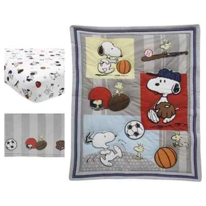 Juego de cuna deportiva SNOOPY de 3 piezas - edredón, falda de cuna, sábana ajustable, usado en excelente estado - Imagen 1 de 12