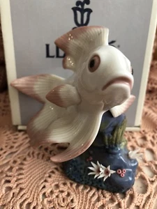Lladro 6859 Pond Dreamer Retired! Missing 2 White Petals! Original Grey Box! - Picture 1 of 12