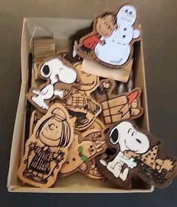 VINTAGE SNOOPY Wood PAINTING Craft CHRISTMAS ORNAMENTS Peanuts 12 Piece Lot - Picture 1 of 7