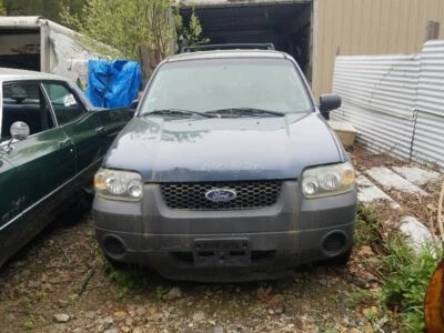 Fuse Box Engine Vin 1 Z for 05-07 Ford Escape - Image 1 of 4