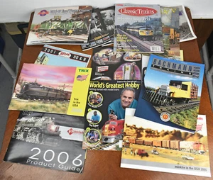 Lot of Past Model Train Railroad Backissue Buyers Catalogs and Related Magazines - Picture 1 of 5