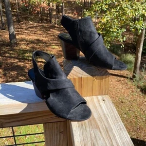 Studio Isola Black Suede Slingback Chunky Block Heel Sandals Pumps size 8 - Picture 1 of 9