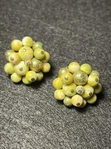 Vintage Cluster Beaded Earrings Stamped Japan Gold Toned Clip On Yellow - Picture 1 of 6