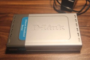 D-Link DI-704P Ethernet Broadband Router Plus Free Cat 5 Ethernet Patch Cable - Picture 1 of 3