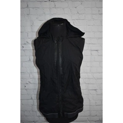 Fabletics Athletic Jacket Vest Womens Size Medium Gym Workout Zip Windbreaker  - Image 1 of 4