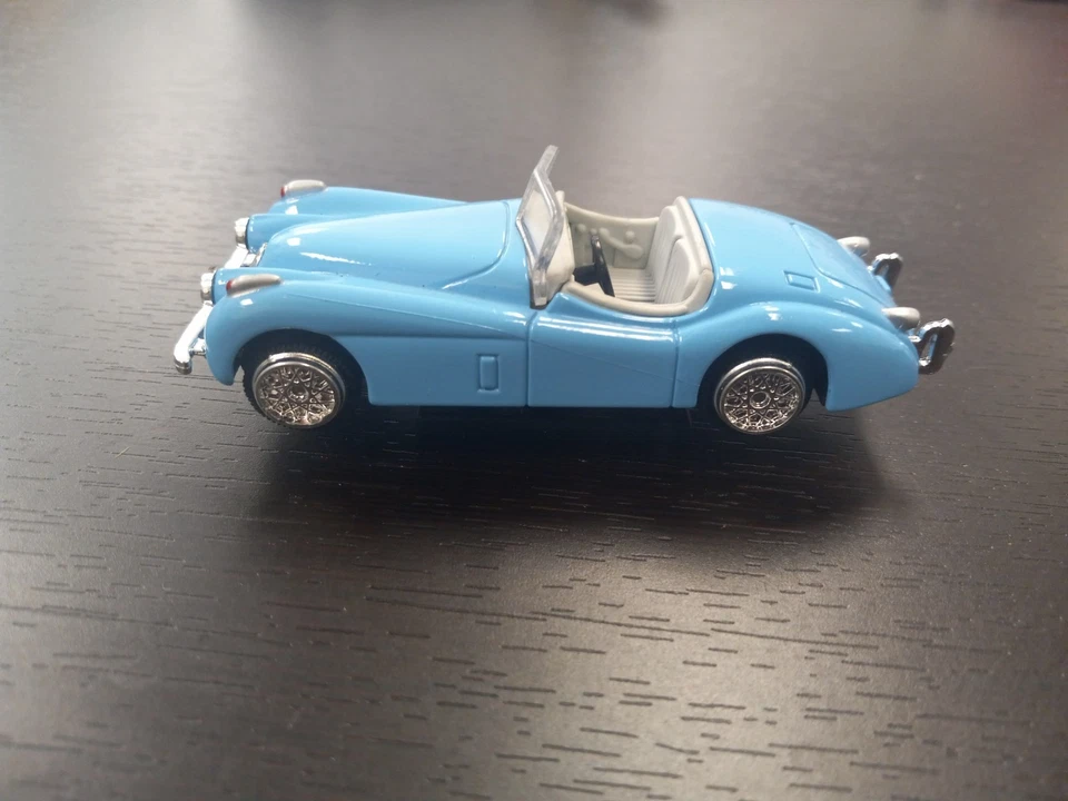 New Ray Vintage Jaguar XK120 Roadster 1/43 Scale Car - Image 1 of 1
