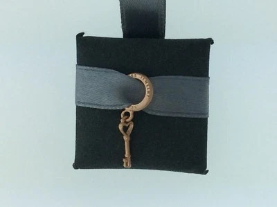 Endless Charm #63150 Key Of The Heart - Authorized Retailer - 50% Off - Image 1 of 2