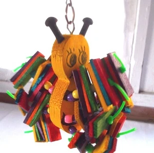 New Super Bird Creations Buzbee Bee Bird Toy Wood Medium 10 x 4 1/2 - Picture 1 of 3