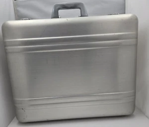 Zero Halliburton Aluminum Suitcase 21" x 17" x 7.5" W/ Combo Lock - Picture 1 of 14