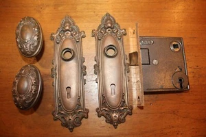Antique Yale Cast Bronze Oval Largo N-16500 Knob, Escutcheon & Mortise Set X-47 - Picture 1 of 12