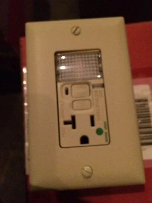 PASS & SEYMOUR P&S PLUGTAIL GFCI Nightlight Receptacle Ivory 20A PT2095-HGNTLI Hospital GRADE