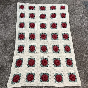 Crochet 3D Rose Afghan Blanket Granny Square 49 X 35 Inches Cottage Throw Pink - Picture 1 of 9