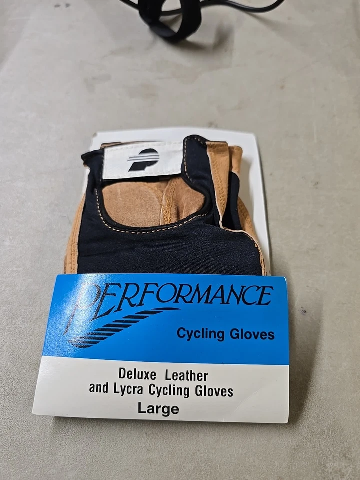 Guantes de ciclismo de rendimiento de lujo de cuero y lycra. Guantes de ciclismo grandes Foto 1 de 1