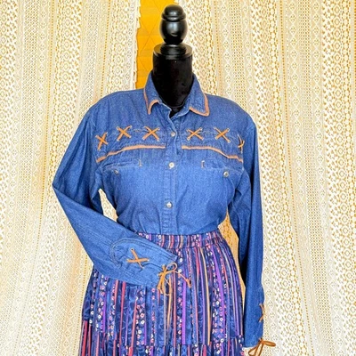 复古西部系带牛仔女式长袖衬衫 S 码 — 第 1/4 张图片