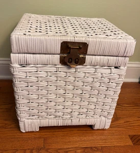 Vintage White Wicker Storage Chest Box w/ Brass Hinges & Handles. - Picture 1 of 9