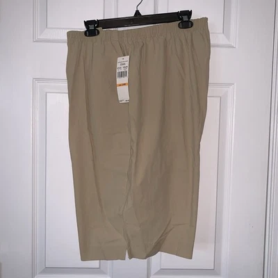 NWT - Alfred Dunner Beige / Tan Walking Shorts 100% Cotton Pull-On Plus Size 24 - Image 1 of 4