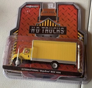 Greenlight HDTrucks Series 18 International Durastar Yellow (Ex-Penske) Box Van - Picture 1 of 7