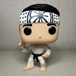Funko Pop! Fernseher Cobra Kai Daniel Larusso #971 Karate Kid lose OVP ohne Karton - Bild 1 von 6