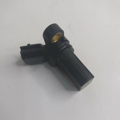 Premium Engine Camshaft Position Sensor Left|Original Engine Management 96146 - Image 1 of 4