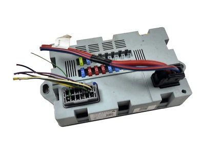 2015 Land Rover Discovery Junction Fuse Box 73707520 OEM - Image 1 of 4
