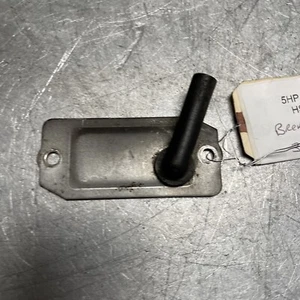OEM GOOD USED 5HP TECUMSEH HS50-672726 BREATHER COVER 34146 - Picture 1 of 2