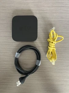 Apple TV A1427 con cable de alimentación (sin control remoto) y cable Ethernet - Imagen 1 de 3