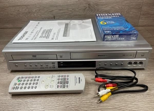 Toshiba SD-V592SU DVD VCR Combo VHS Tape Player Recorder 4 Head Hi-Fi  CLEAN A+ - Picture 1 of 20