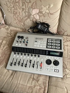 Zoom HD8 Hard Disk Recording Studio - Picture 1 of 1