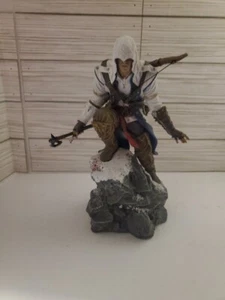 Assassins Creed 3 Statue Limited Collectors Edition 2012 Missing Flag / Bow Bag - Bild 1 von 8