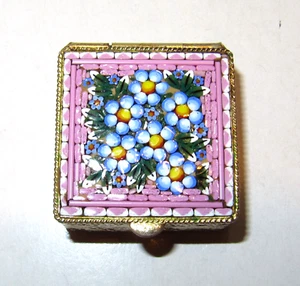 Italian Glass Micromosaic Inlaid Daisy Flower Gold Tone/Plated Small Pill Box - Picture 1 of 8