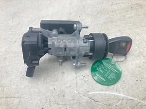 300 OEM IGNITION SWITCH LOCK CYLINDER WITH IMMOBILIZER AND KEY - Foto 1 di 4