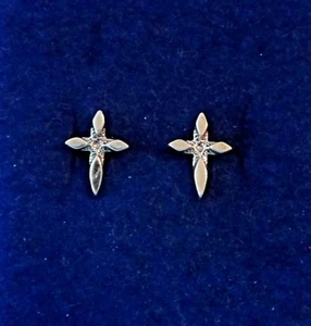 Sterling Silver TINY 10x7mm Cross 4 Petal Studs Posts Stud Earrings! - Picture 1 of 5