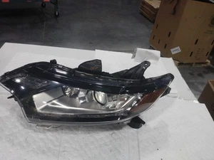 Conjunto de faros izquierdos usados se adapta a: Mitsubishi Outlander 2016 halógeno grado izquierdo - Imagen 1 de 11