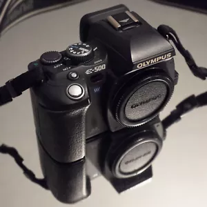 Olympus Evolt E-500 Camera 8MP Kodak CCD DSLR 40-150 + 17.5-45 Lenses + Extras - Picture 1 of 10